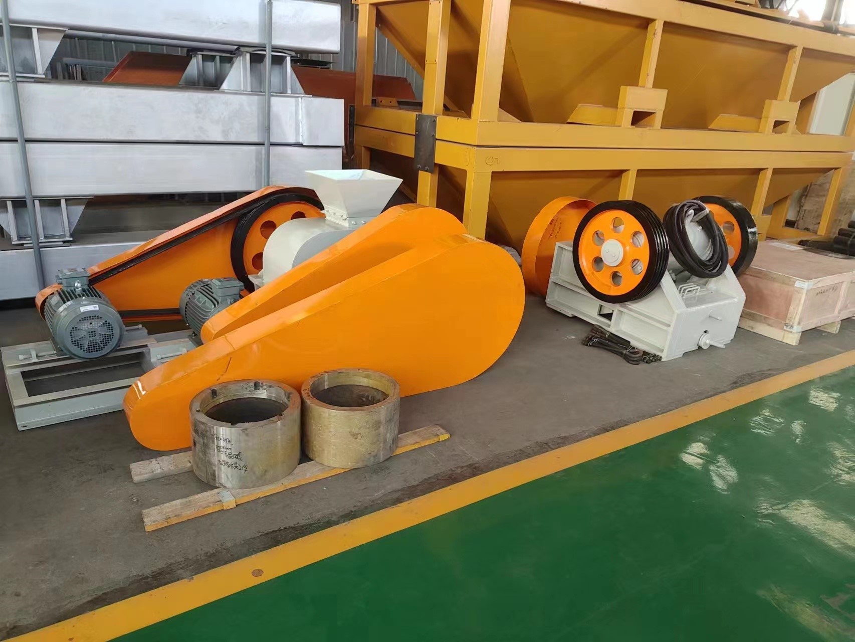 Jaw Crusher PEX150×500 and Double Roller Crusher 2PG400×250 to Bulgaria