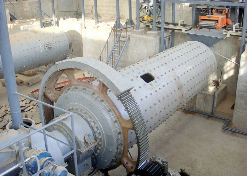 Seven differences between lattice ball mill and overflow ball mill
